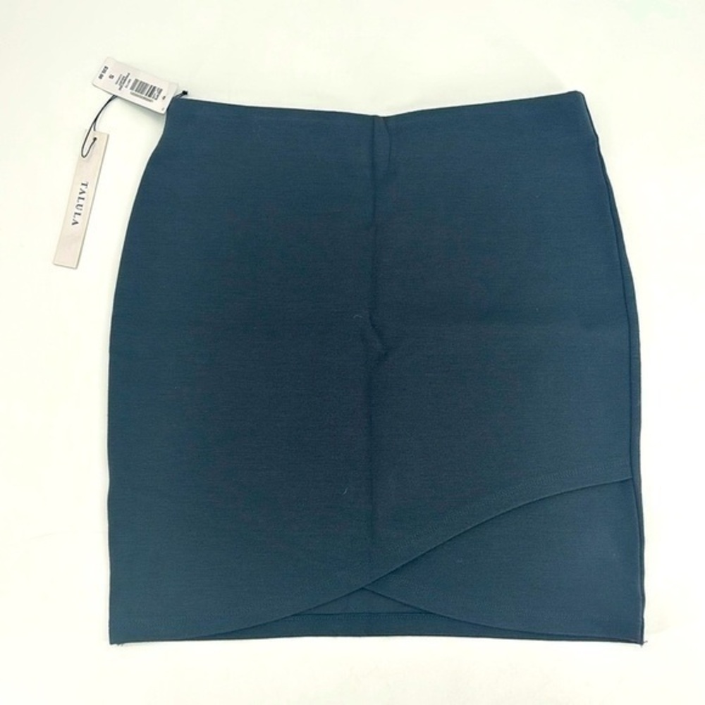 NWT Tulula gray elasticc waist mini skirtt with scalloped hem small